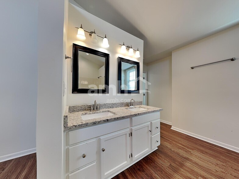 Building Photo - 1929 Morningside Dr