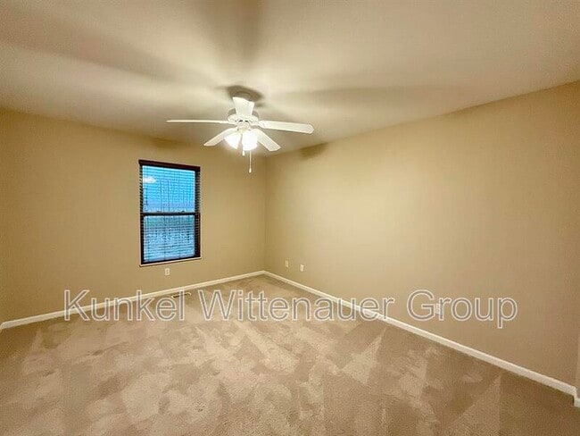 Building Photo - 10909 Kentfield Dr