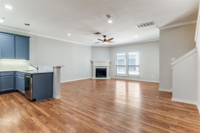 Building Photo - 2415 Stutz Dr