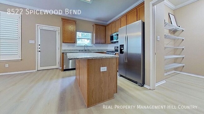 Building Photo - 8522 Spicewood Bend