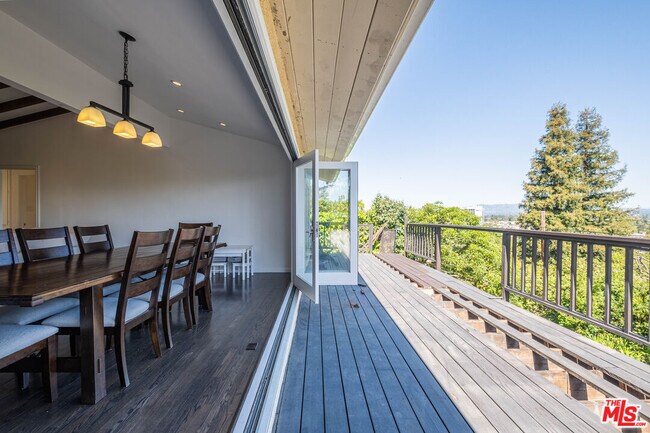 Building Photo - 14563 Round Valley Dr