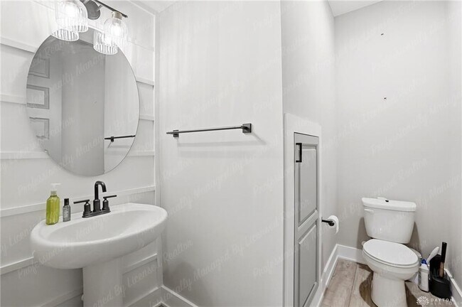 Building Photo - 629 Bungalow Ct