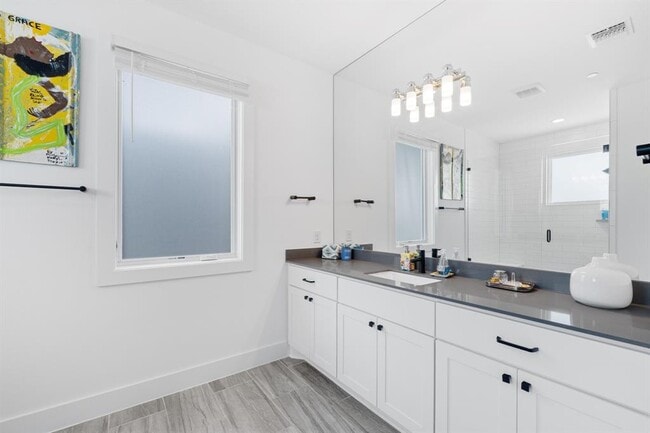 Building Photo - 4016 Diligence Dr