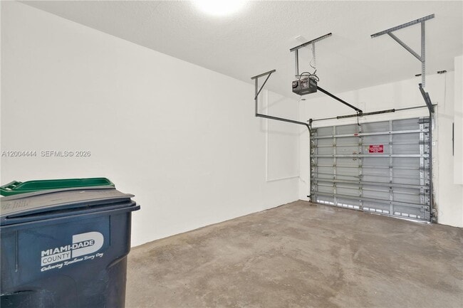 Building Photo - 10346 NW 30th Terrace