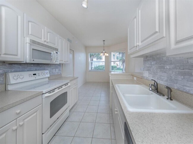Building Photo - 4437 Corso Venetia Blvd
