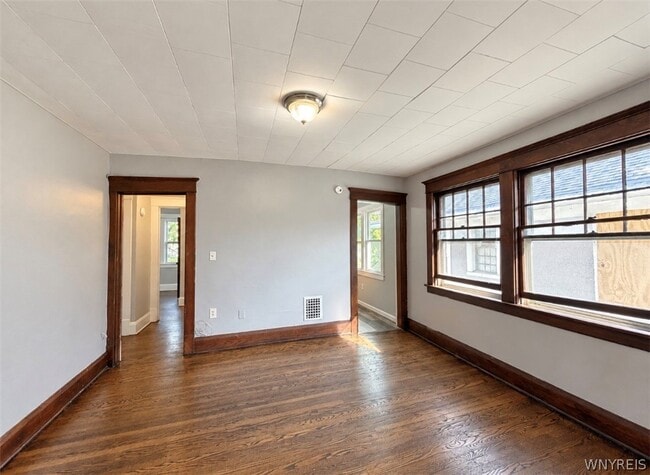 Building Photo - 9 Lovering Ave