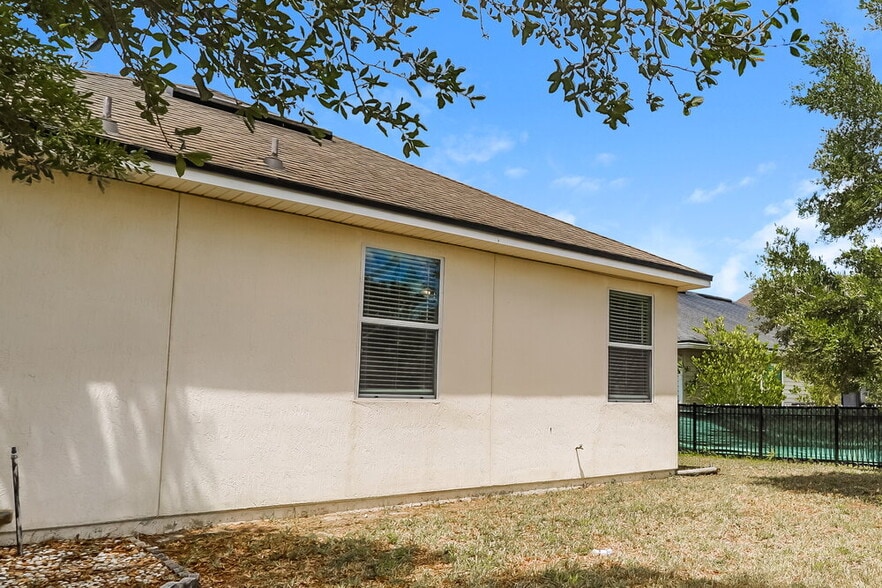 Building Photo - 9565 Bembridge Mill Dr