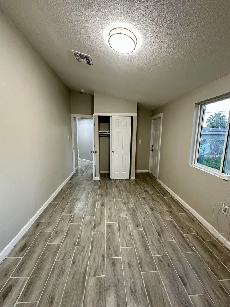 Building Photo - 101 N Seville Dr