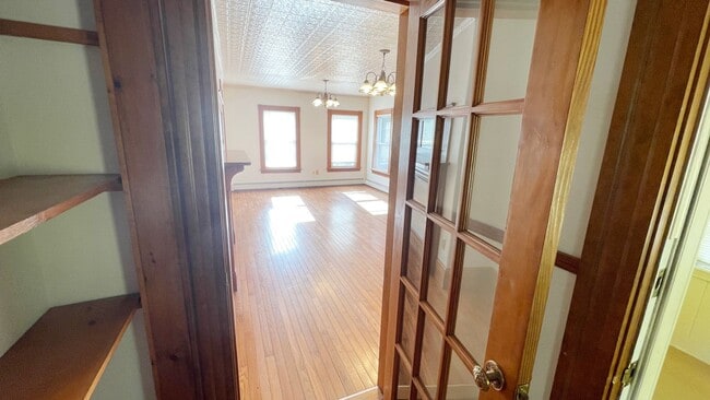 Building Photo - 18 Holman Ave