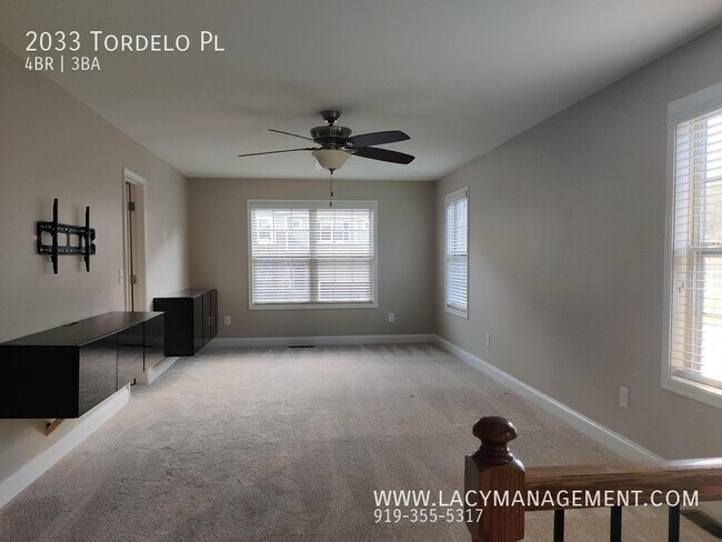 Building Photo - 2033 Tordelo Pl