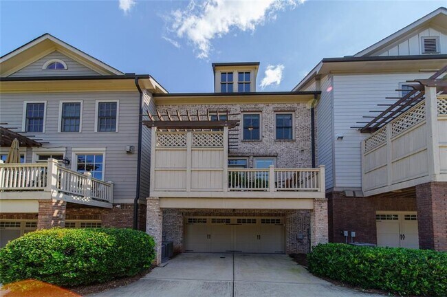 Building Photo - 690 Arklow Dr