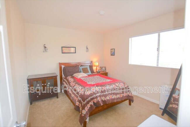 Building Photo - 1170 Novato Dr