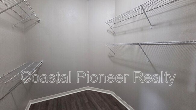 Building Photo - 30953 Water Lily Dr