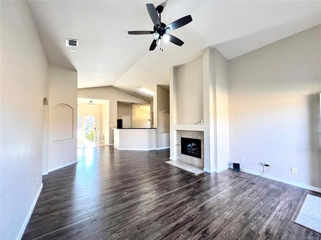 Building Photo - 1304 Columbus Ln