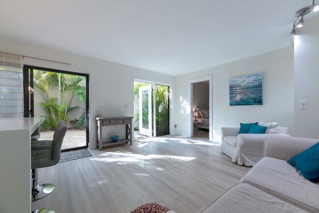 Building Photo - 1605 US-1