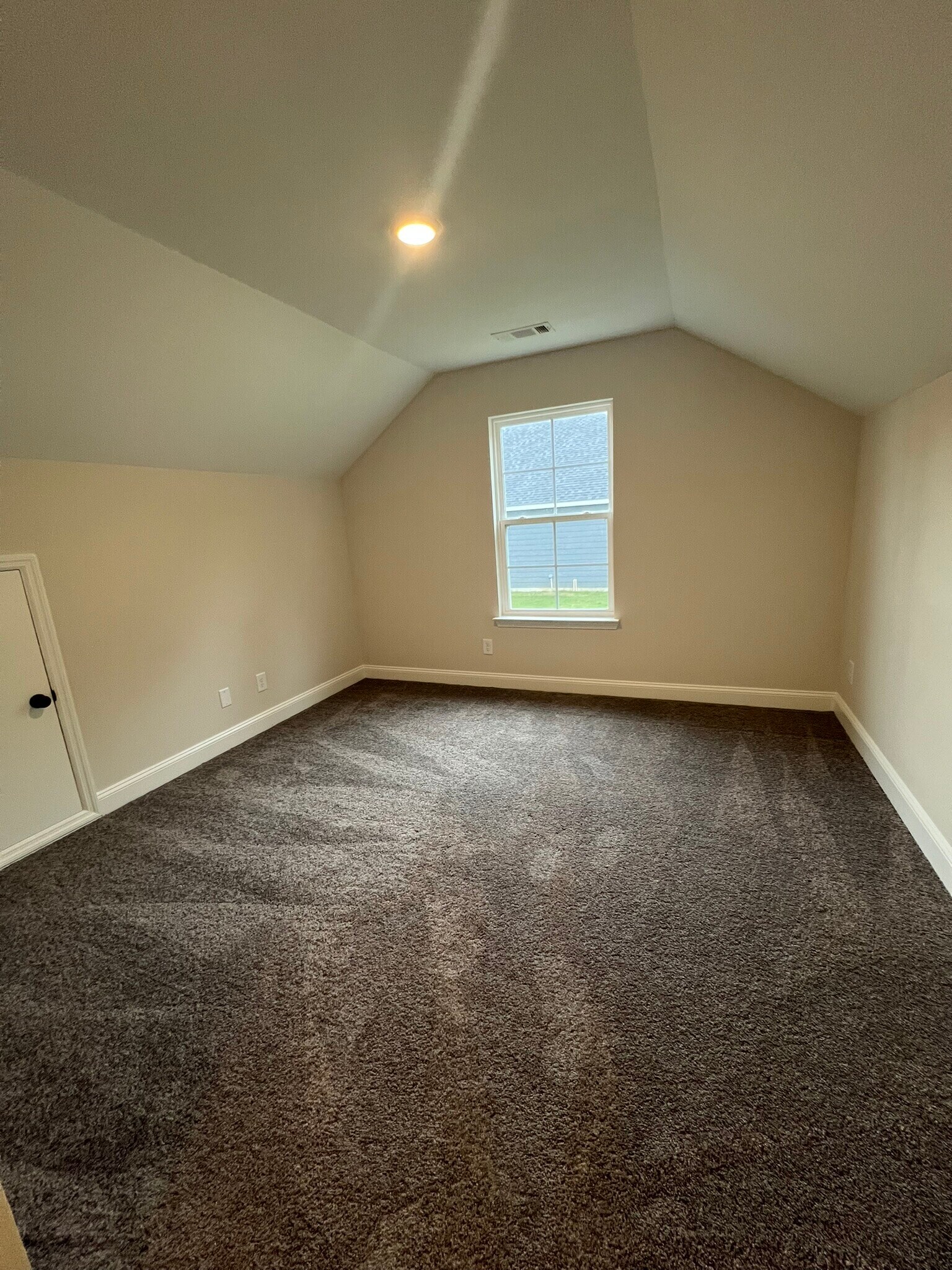 Building Photo - 102 Bennett St