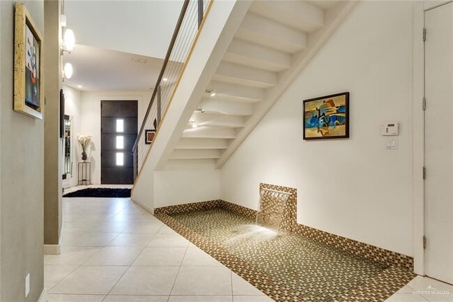 Building Photo - 15 N 43rd St