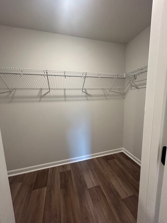 Building Photo - 321 Sweet Vernal St