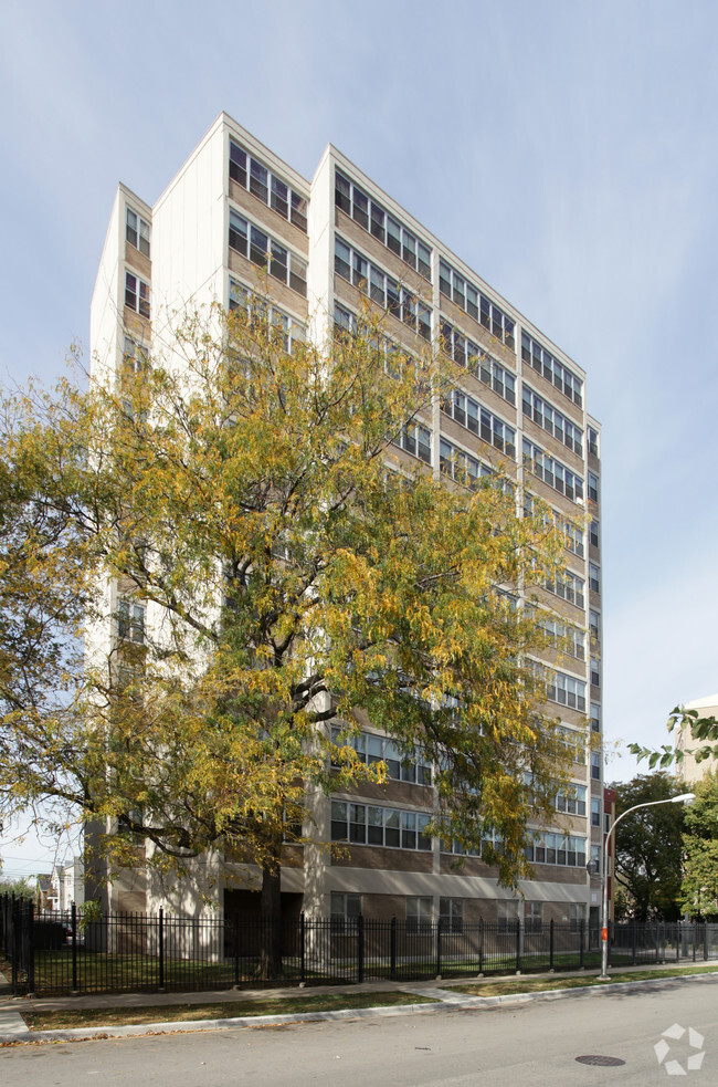 Building Photo - Lake Park Apartments