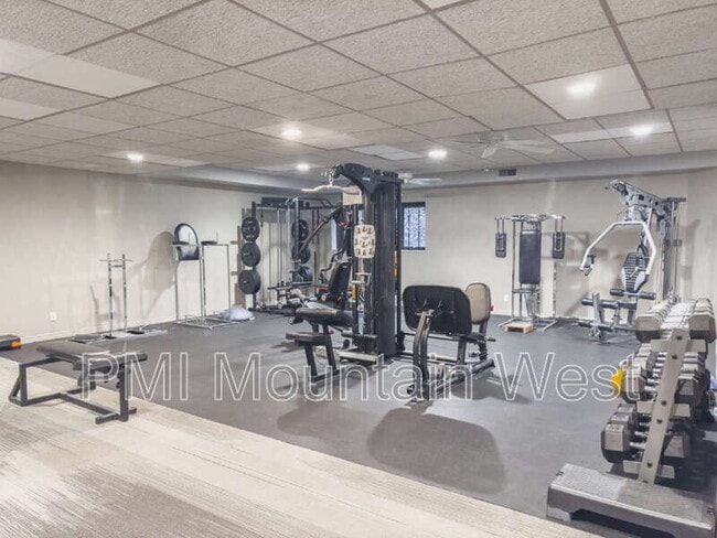 Building Photo - 171 E 3rd Ave