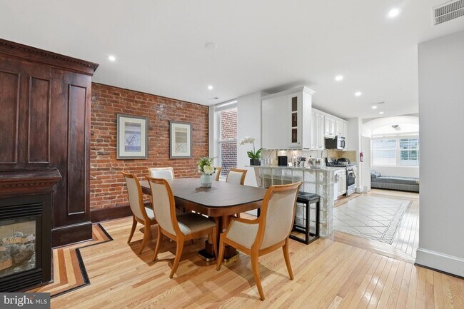 Building Photo - 56 Adams St NW