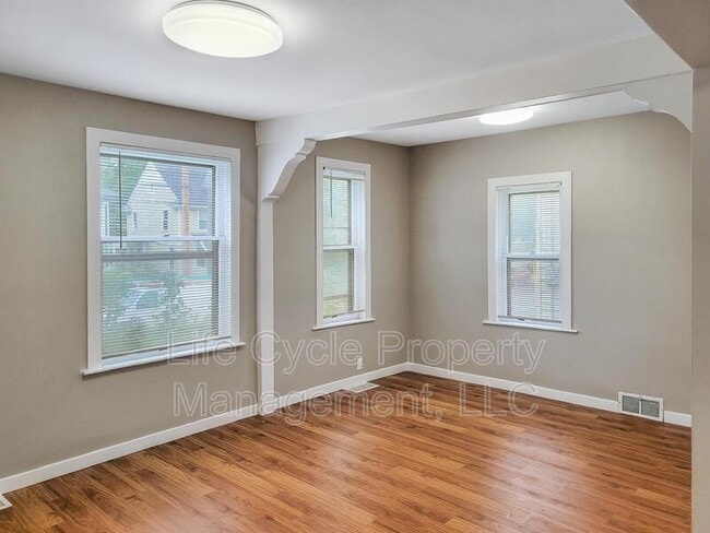 Building Photo - 631 M.L.K. Jr St SE