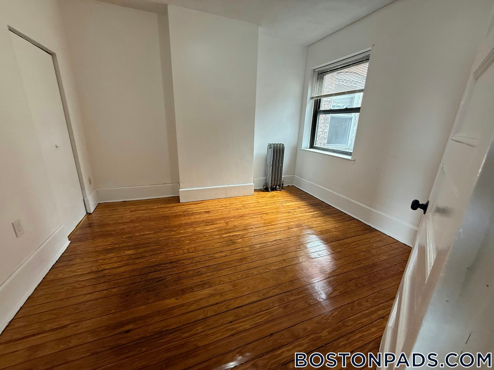 Building Photo - 4 Centre St