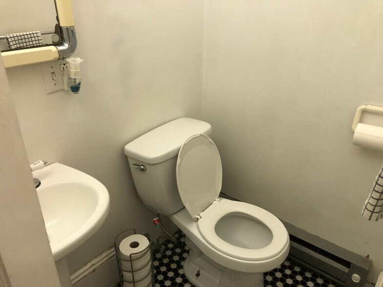 Building Photo - 231 Harvard St