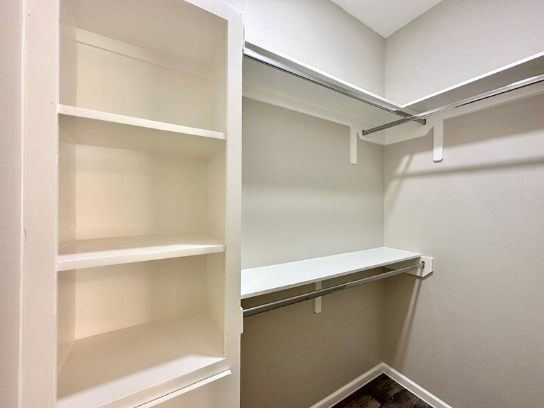 Building Photo - 1312 Vani Dr