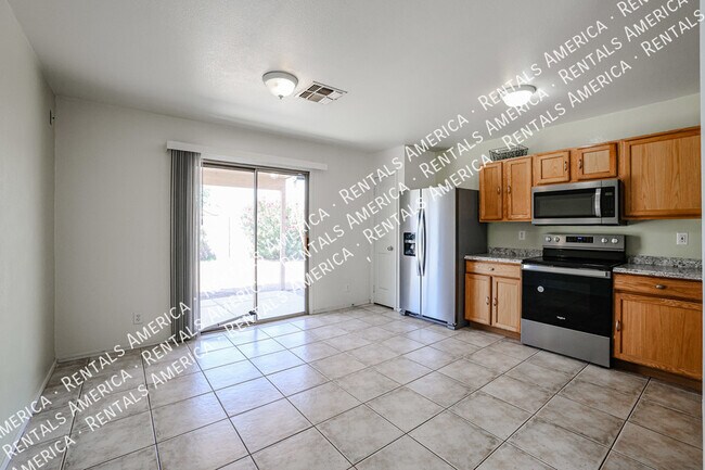 Building Photo - Centrally Located in El Mirage