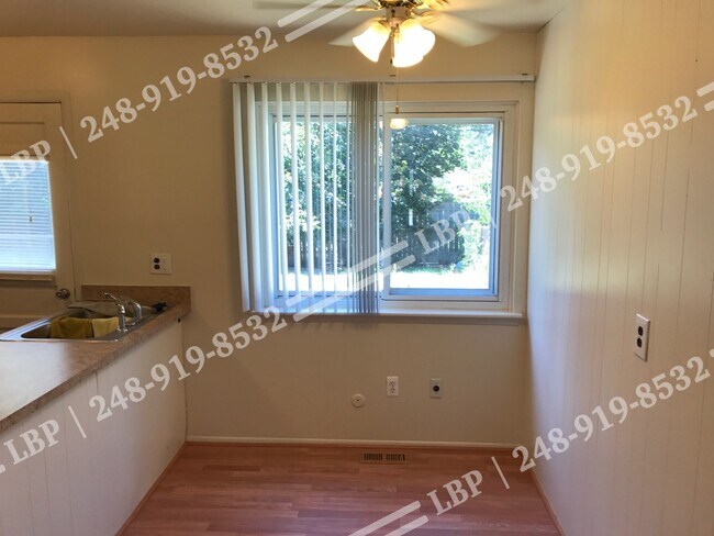 Building Photo - 5925 Inkster Rd