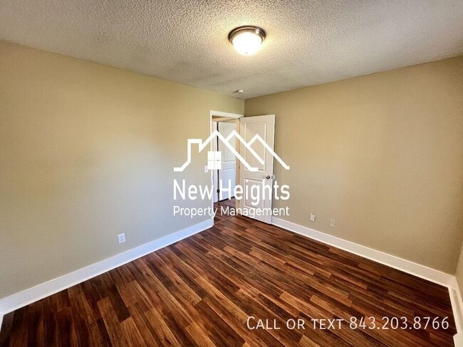 Building Photo - 8165 Poplar Ridge Rd