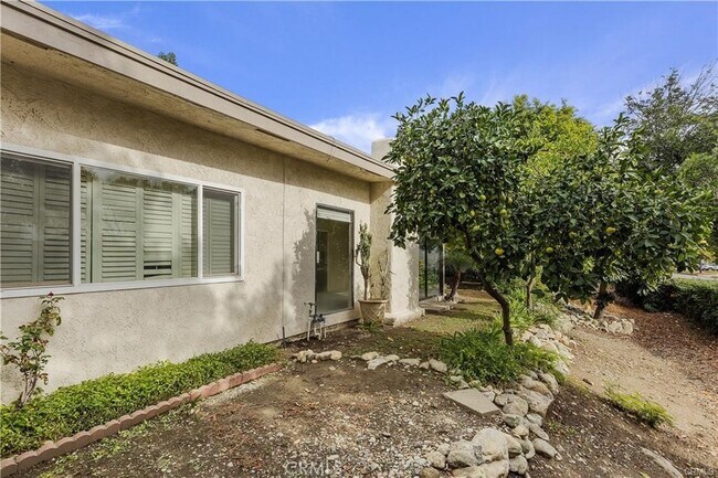 Building Photo - 1364 Orchard Cir