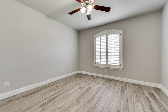 Building Photo - 8616 Rutland Dr