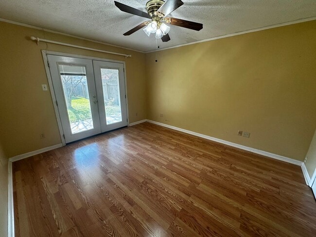 Building Photo - Ozone Woods Ranch