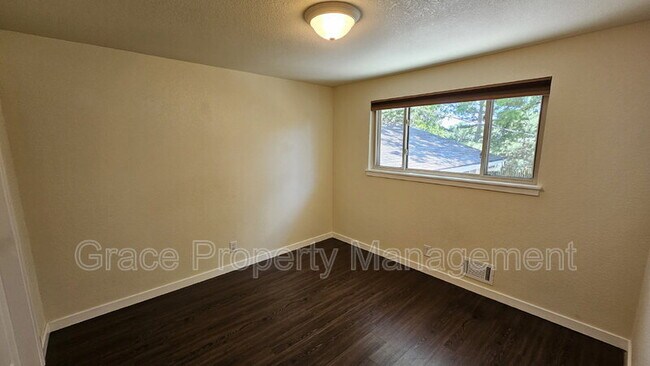 Building Photo - 10928 Patterson Ct