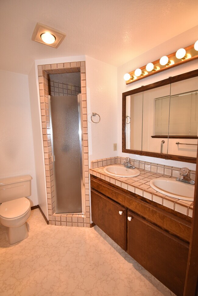 Building Photo - 20664 Chaparral Cir