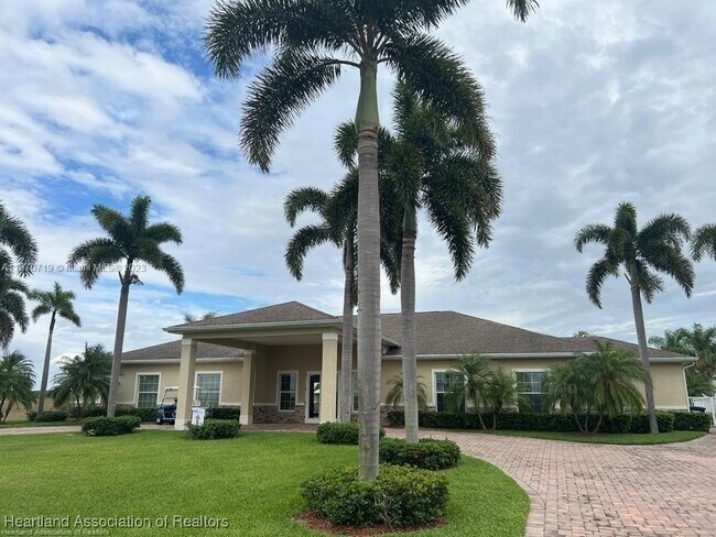 Building Photo - 1452 Stone Ridge Cir