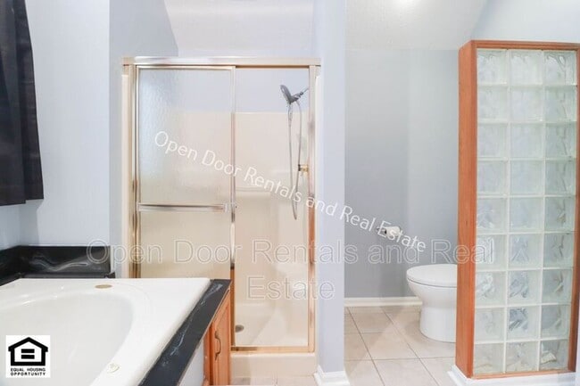 Building Photo - 8218 Fountainhead Dr