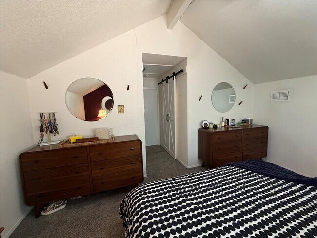 Building Photo - 2626 Baxter Dr