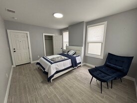 Building Photo - 148 Chilton St