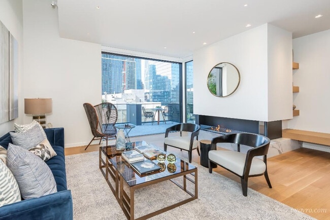 Building Photo - 17 Guy Pl