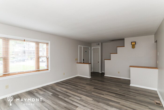 Building Photo - 2480 Sylmar Ct