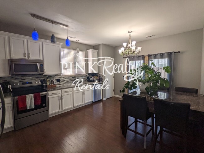 Building Photo - 9496 Pony Gulch Way