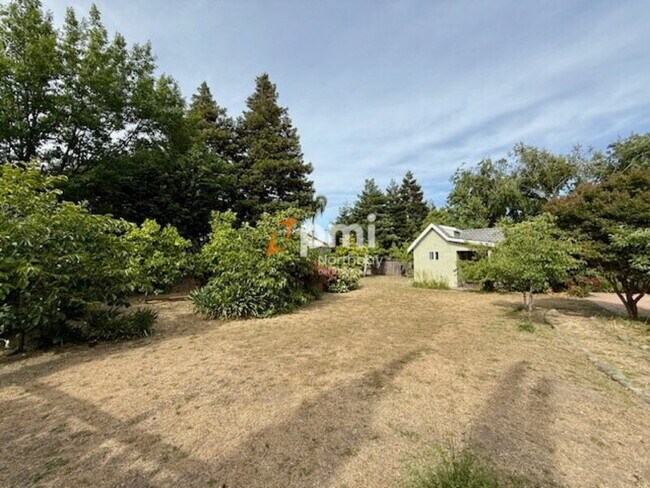 Building Photo - 732 Antiquity Dr