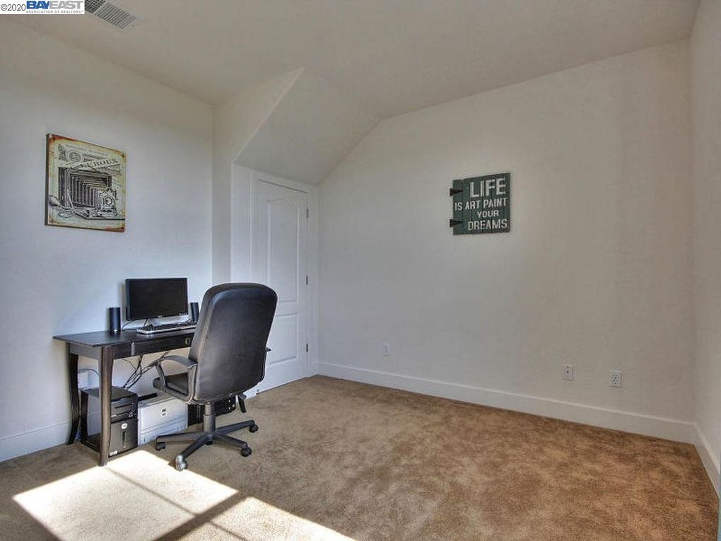Building Photo - 6115 Old Quarry Loop