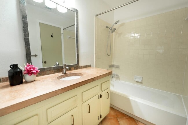 Building Photo - 3611 Cookstown Dr