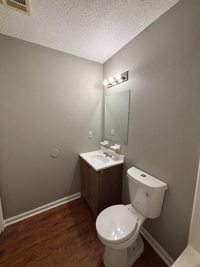 Building Photo - 4450 Arnold Cove