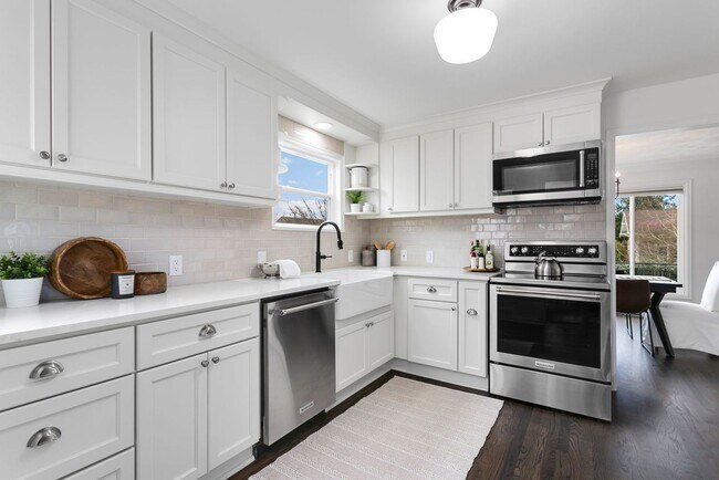 Building Photo - 4115 N Stevens St