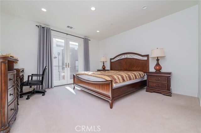 Building Photo - 119 Novel